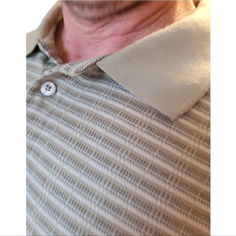 Andrew Fezza 3 button polo - Picture 4 of 8